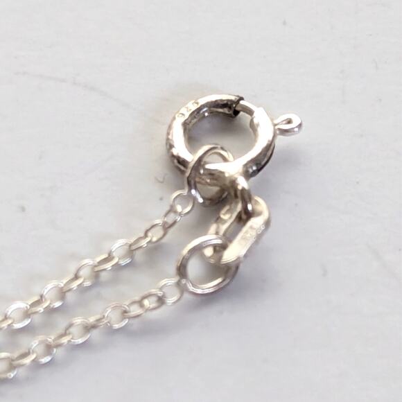 Vintage 925 Sterling Silver Delicate Dainty Unique Snowflake Pendant Necklace - Picture 5 of 5